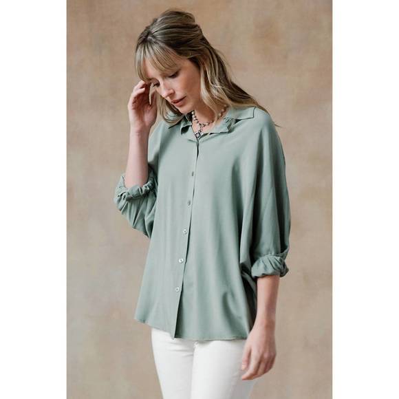NEW COBBLESTONE LIVING remi shirt in sage - Picture 1 of 2